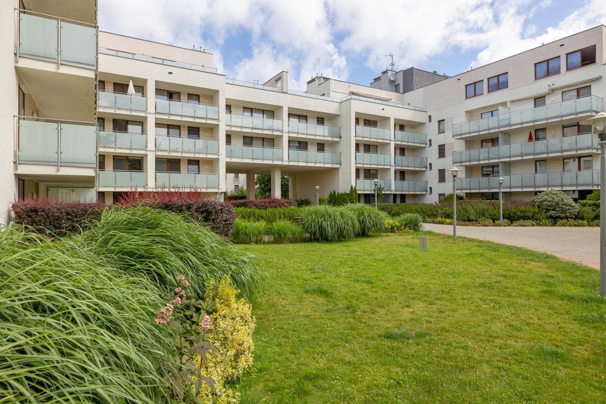 Aquamarina Apartment With Terrace - Close To The Beach - By Renters Miedzyzdroje Esterno foto