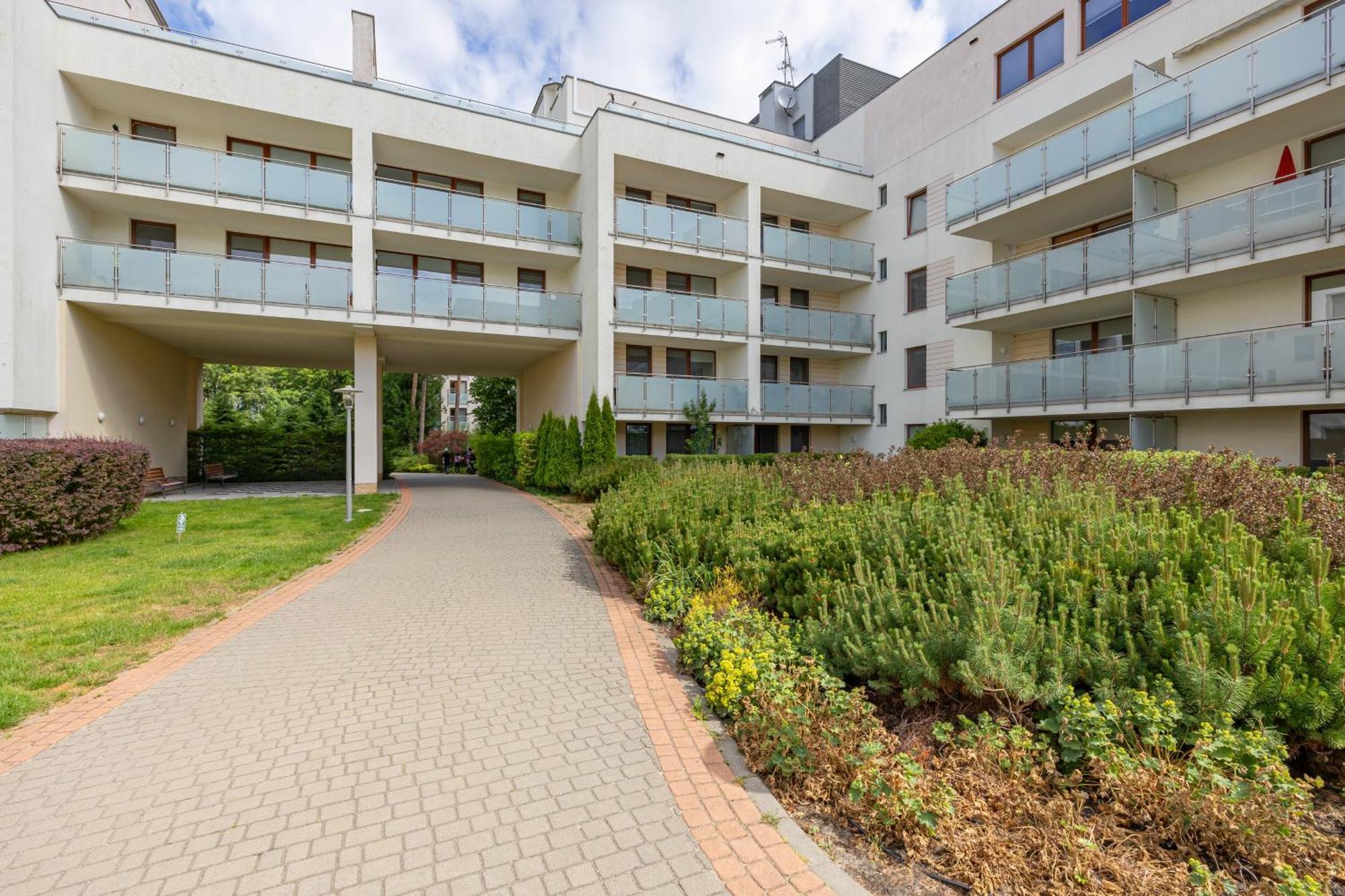 Aquamarina Apartment With Terrace - Close To The Beach - By Renters Miedzyzdroje Esterno foto